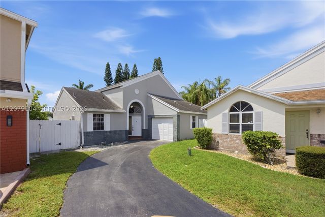1181 SW 108th Ter, Davie, FL 33324