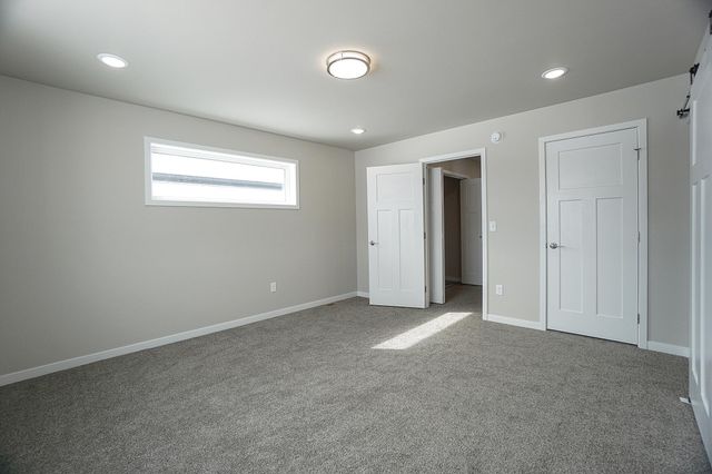 8068 Goldfinch Drive, Horace, ND 58047