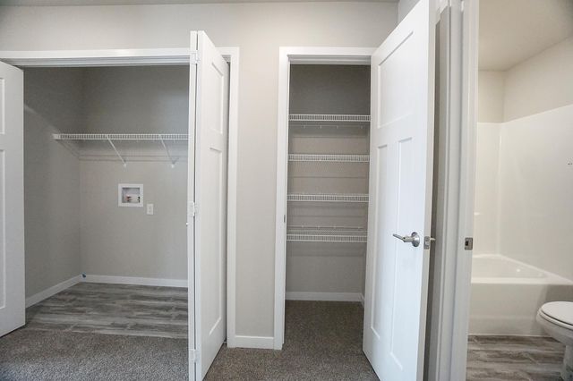 8068 Goldfinch Drive, Horace, ND 58047