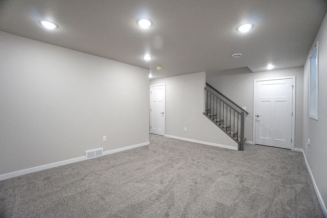 8068 Goldfinch Drive, Horace, ND 58047