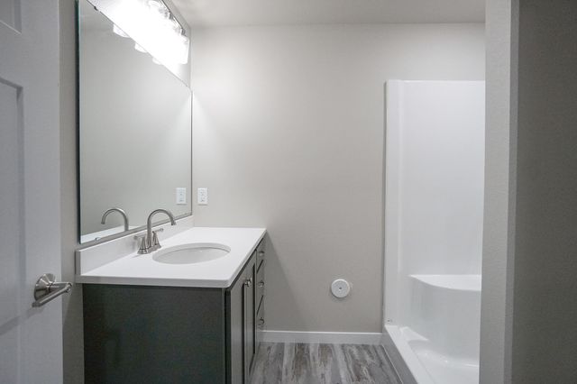 8068 Goldfinch Drive, Horace, ND 58047