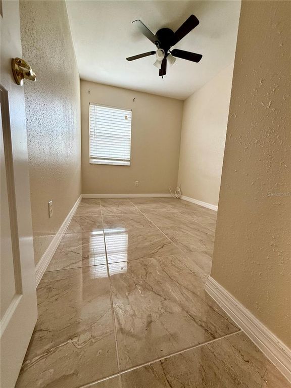 Image 9 of property listing at 6905 LONGMEADE LANE, Orlando, FL 32822