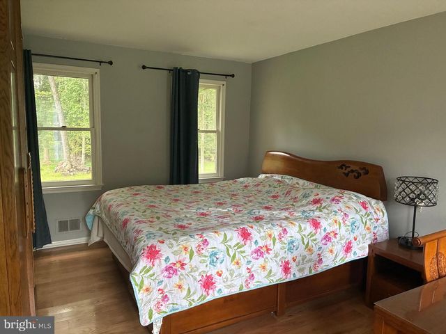 11907 FALLEN HOLLY CT, Great Falls, VA 22066