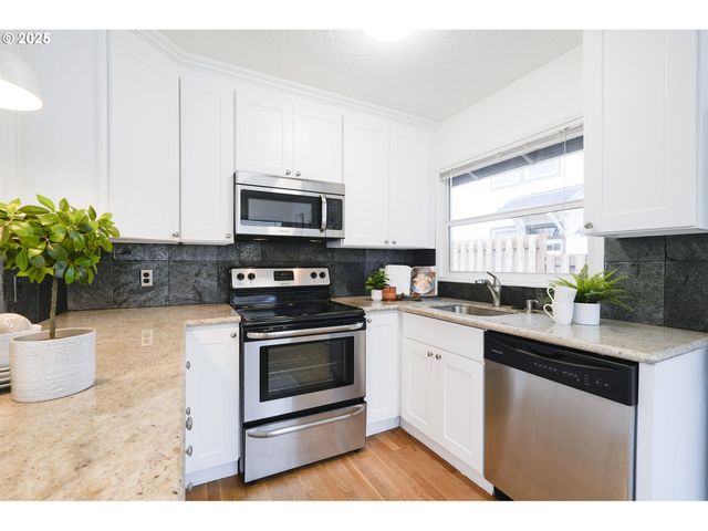 4539 Se 97th Ave, Portland, OR 97266