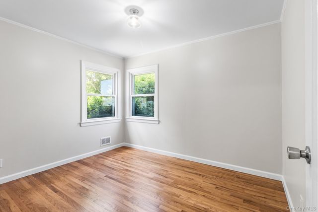 906 Stratford Drive, East Meadow, NY 11554
