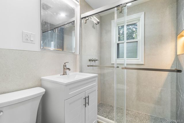 906 Stratford Drive, East Meadow, NY 11554