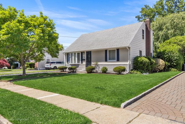 906 Stratford Drive, East Meadow, NY 11554