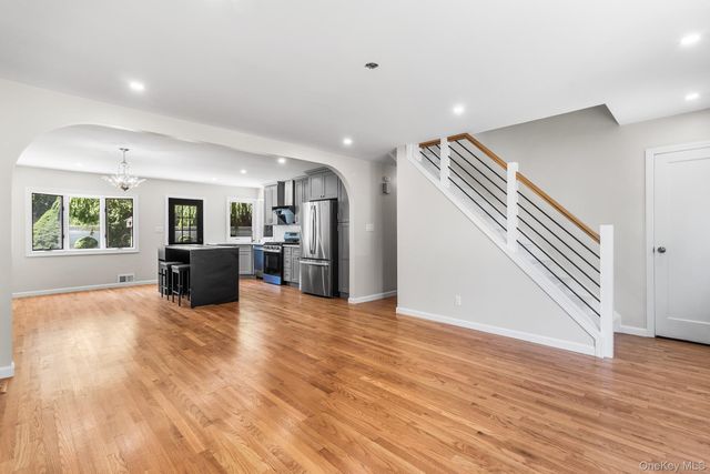 906 Stratford Drive, East Meadow, NY 11554