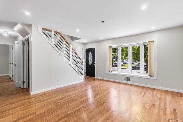906 Stratford Drive, East Meadow, NY 11554