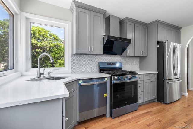 906 Stratford Drive, East Meadow, NY 11554