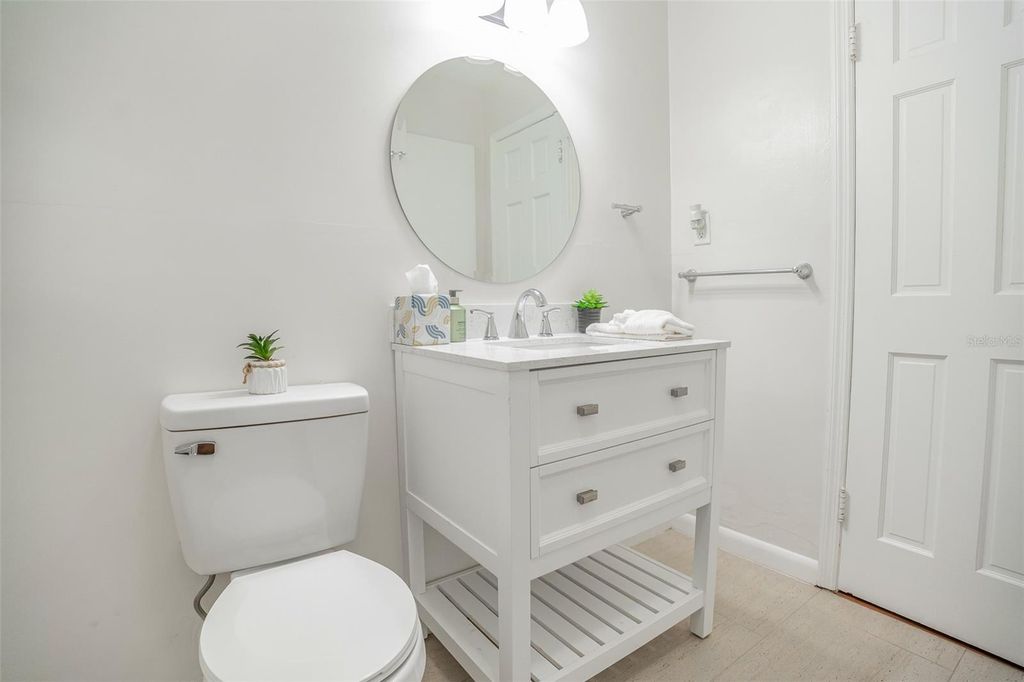 Image 12 of property listing at 121 LEON AVENUE, Deland, FL 32720