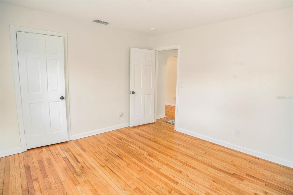 Image 18 of property listing at 121 LEON AVENUE, Deland, FL 32720