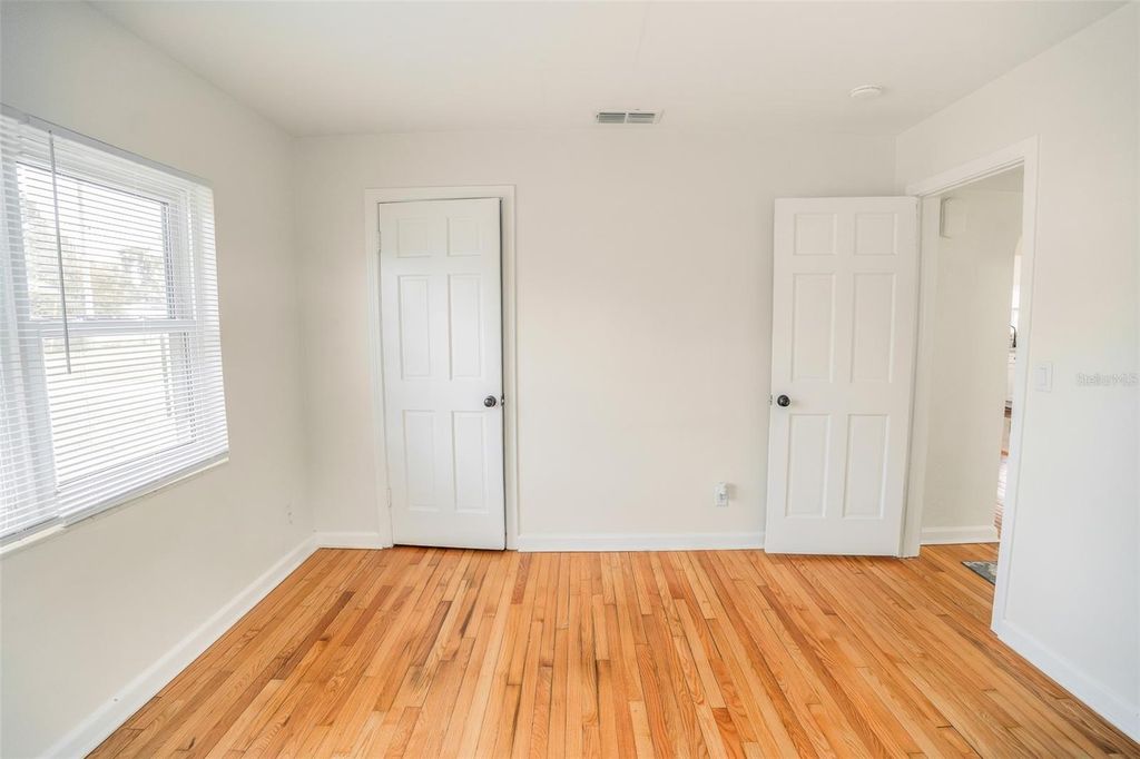 Image 19 of property listing at 121 LEON AVENUE, Deland, FL 32720