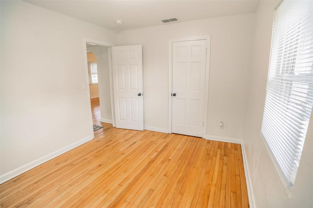 Image 23 of property listing at 121 LEON AVENUE, Deland, FL 32720