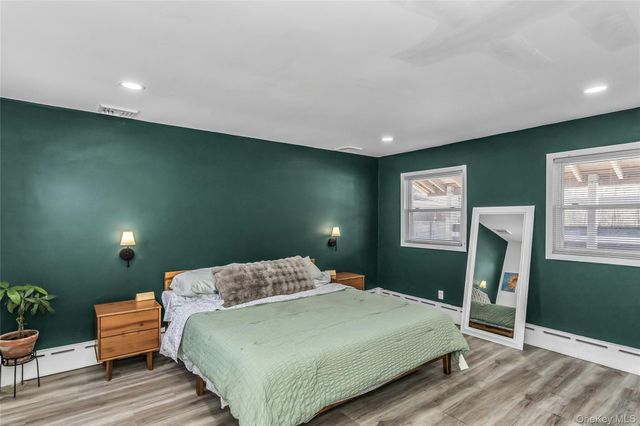 89 Pinelawn Avenue, Shirley, NY 11967