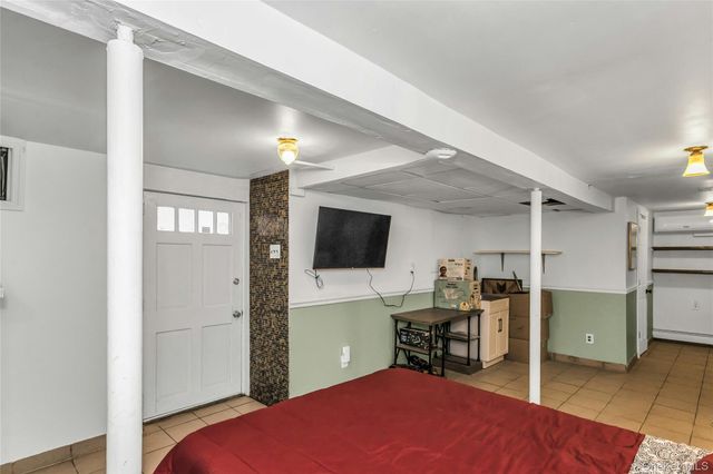 89 Pinelawn Avenue, Shirley, NY 11967