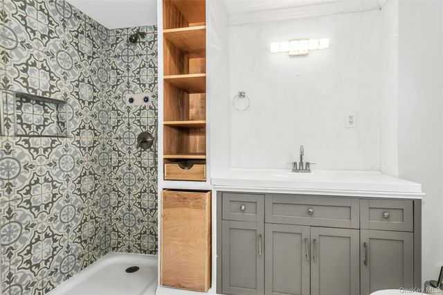 89 Pinelawn Avenue, Shirley, NY 11967