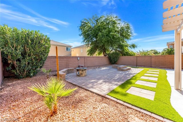 7038 PINK FLAMINGOS Place, North Las Vegas, NV 89084