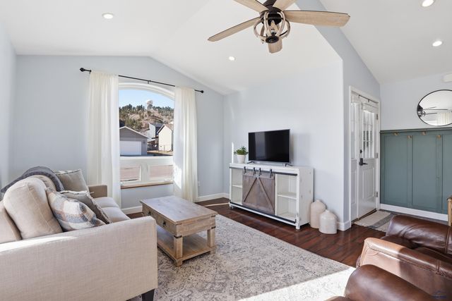 3208 JOPLIN LN, Rapid City, SD 57701