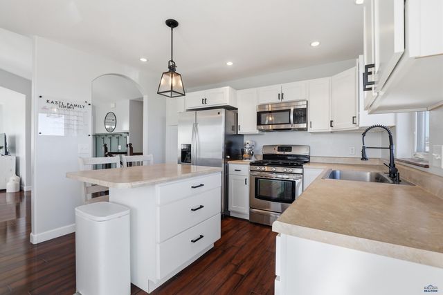 3208 JOPLIN LN, Rapid City, SD 57701