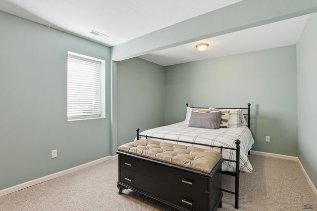 3208 JOPLIN LN, Rapid City, SD 57701