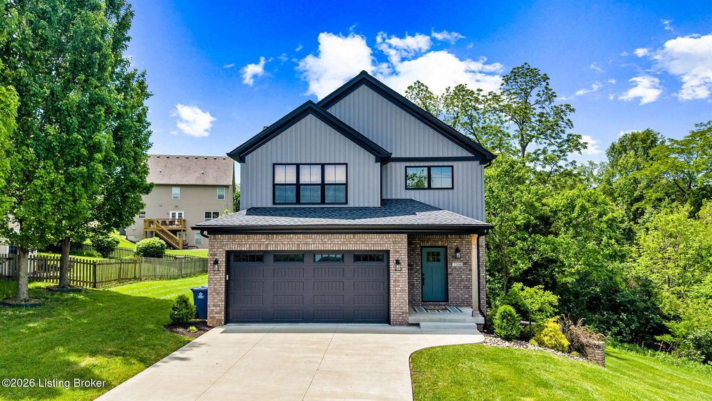 2206 Northgate Dr, La Grange, KY 40031