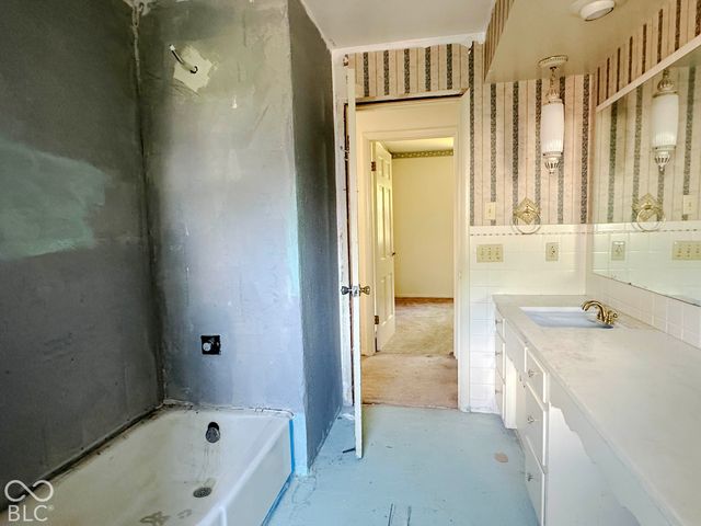 7440 Radburn, Indianapolis, IN 46214