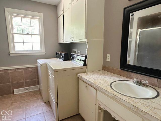 7440 Radburn, Indianapolis, IN 46214