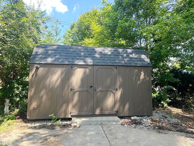 7440 Radburn, Indianapolis, IN 46214