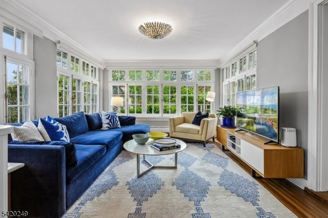 9 Quentin Ct, Maplewood Twp., NJ 07040