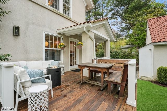 9 Quentin Ct, Maplewood Twp., NJ 07040