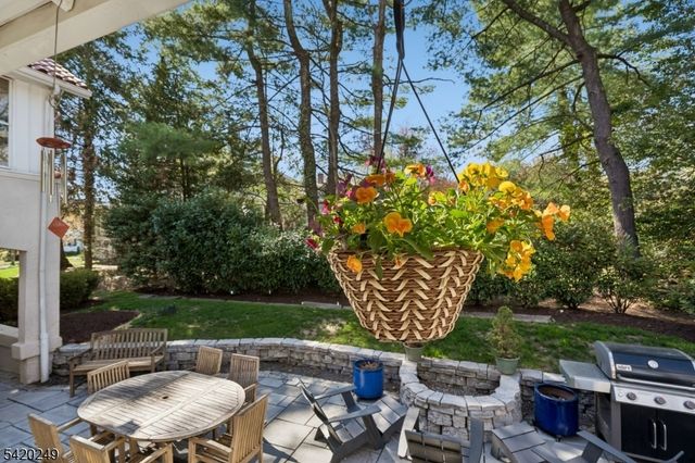 9 Quentin Ct, Maplewood Twp., NJ 07040