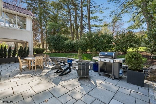 9 Quentin Ct, Maplewood Twp., NJ 07040