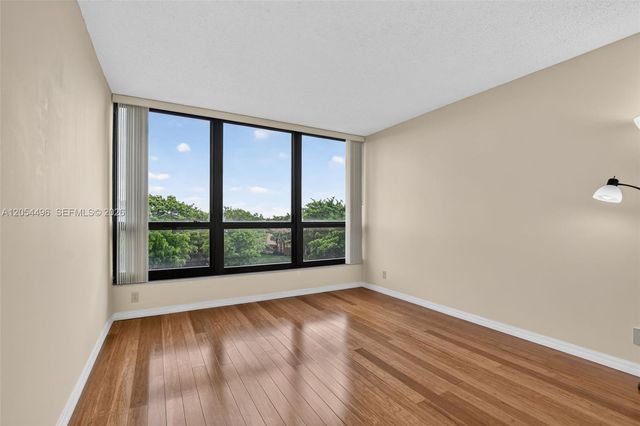 5951 Wellesley Park Dr 508, Boca Raton, FL 33433