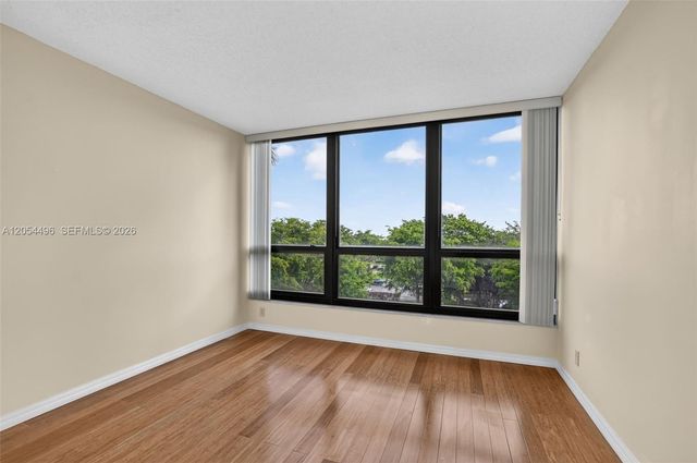 5951 Wellesley Park Dr 508, Boca Raton, FL 33433