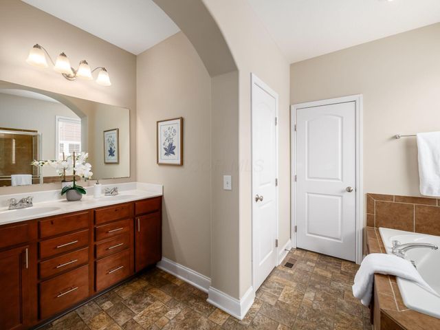 1104 Balmoral Drive, Delaware, OH 43015