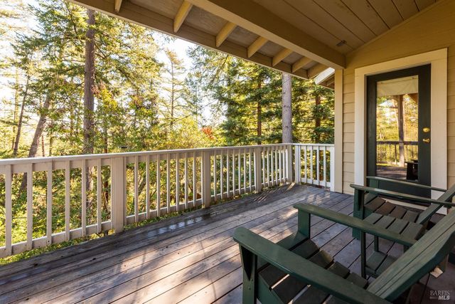 1885 Los Olivos Rd, Santa Rosa, CA 95404