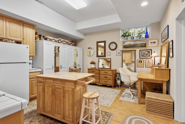 1885 Los Olivos Rd, Santa Rosa, CA 95404