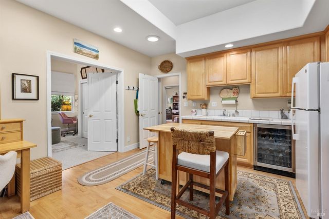 1885 Los Olivos Rd, Santa Rosa, CA 95404