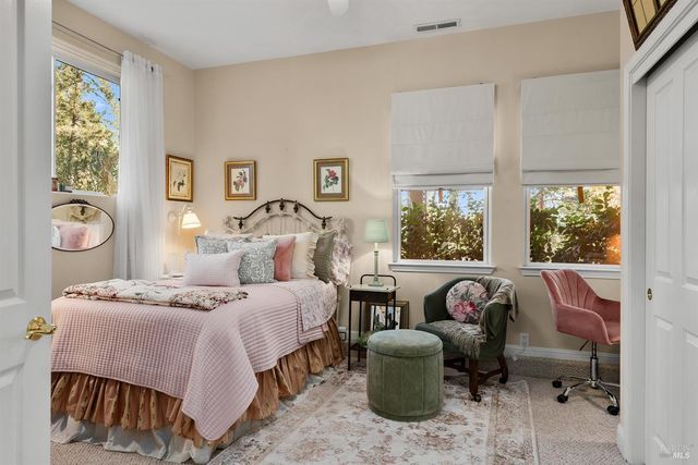 1885 Los Olivos Rd, Santa Rosa, CA 95404