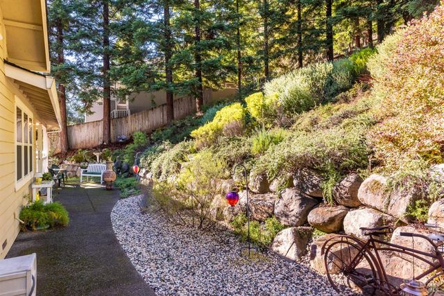 1885 Los Olivos Rd, Santa Rosa, CA 95404