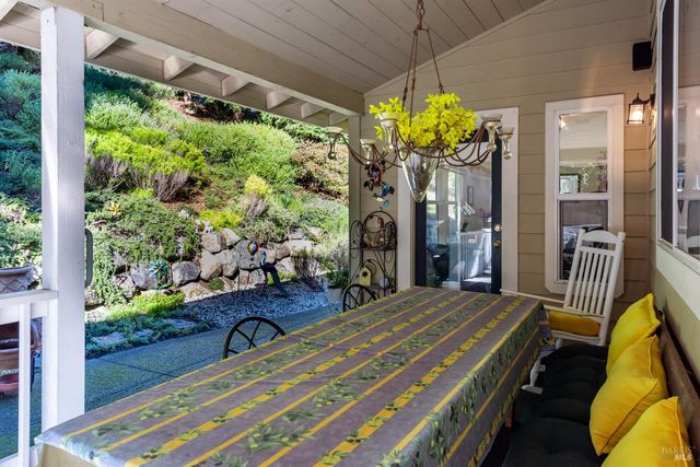 1885 Los Olivos Rd, Santa Rosa, CA 95404