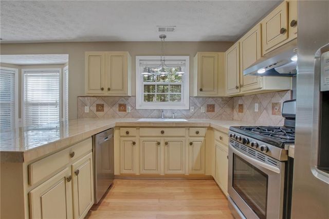 7960 Black Horse Court, Cumming, GA 30041