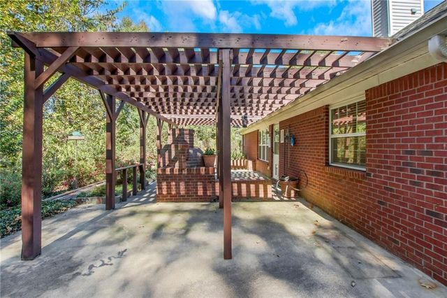 7960 Black Horse Court, Cumming, GA 30041