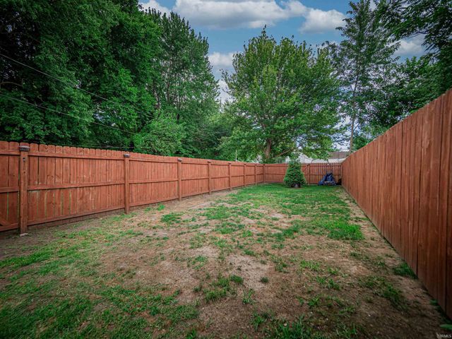 2818 B Street, Evansville, IN 47712
