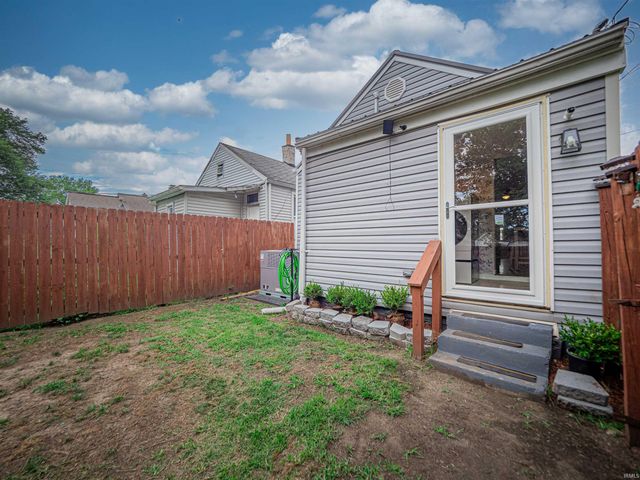 2818 B Street, Evansville, IN 47712