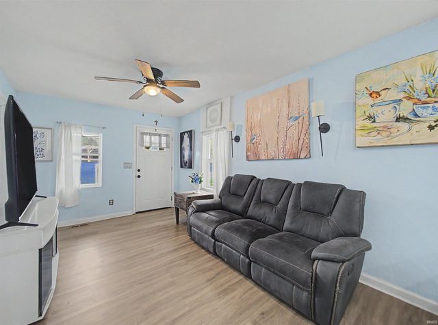 2818 B Street, Evansville, IN 47712