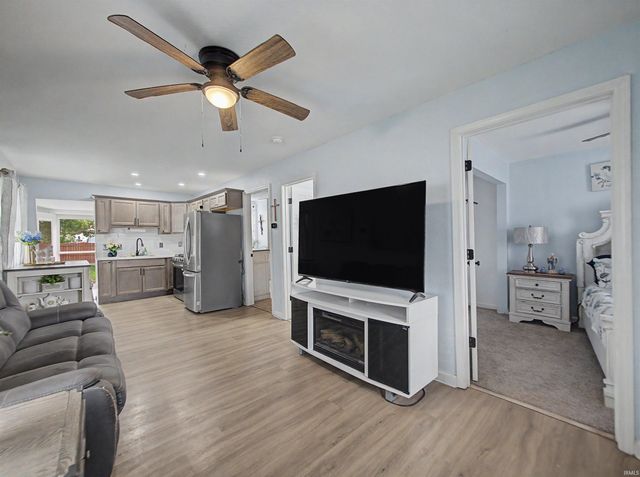 2818 B Street, Evansville, IN 47712
