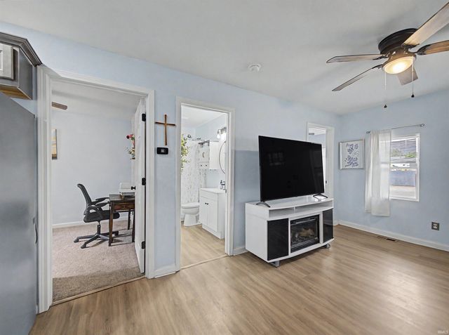 2818 B Street, Evansville, IN 47712