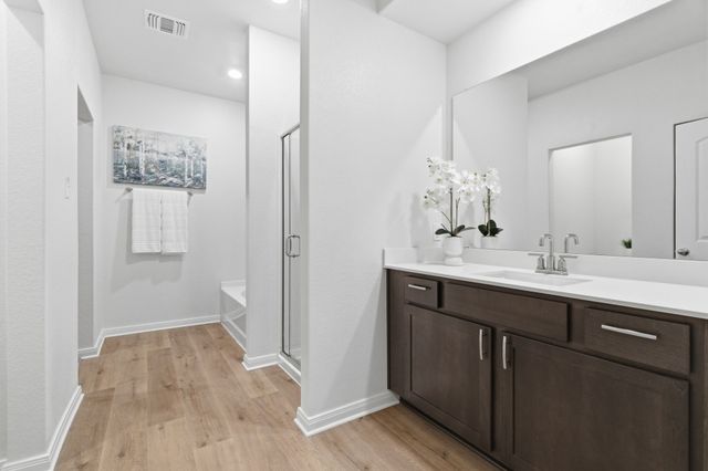 9900 Fighting Falcon Way, Fort Worth, TX 76131